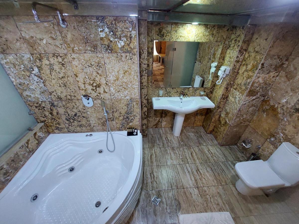 Hotel Karvansaray Sah Abbas Ganja Exterior foto